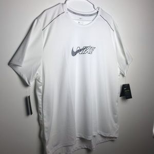 Nike Runners DRI-FIT Mens Size XXL